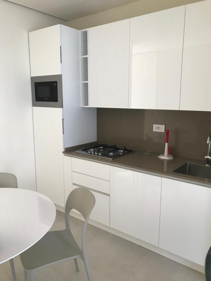Lido Mare By Massi Apartment Лидо Ди Камайоре Екстериор снимка