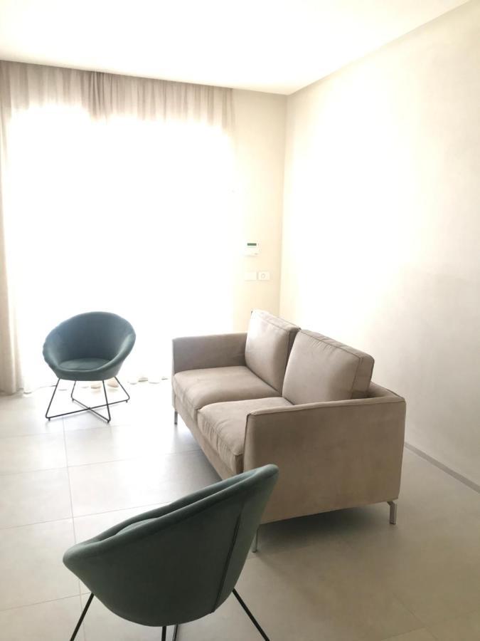Lido Mare By Massi Apartment Лидо Ди Камайоре Екстериор снимка