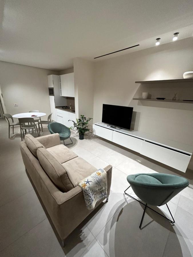 Lido Mare By Massi Apartment Лидо Ди Камайоре Екстериор снимка